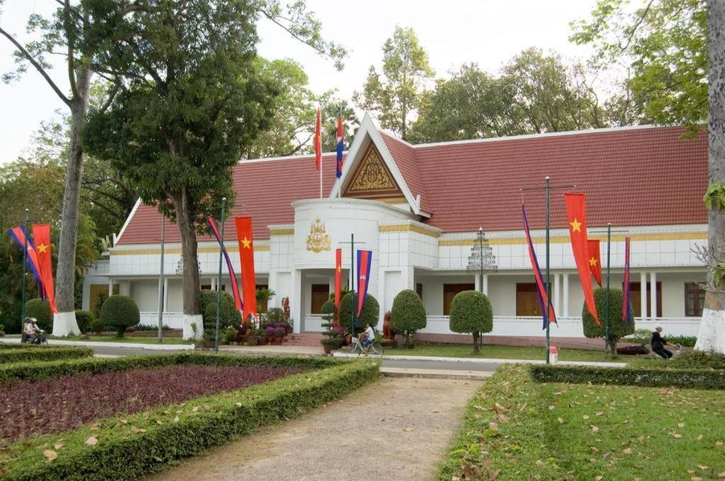 Sokha Angkor Resort Сиемрип Экстерьер фото